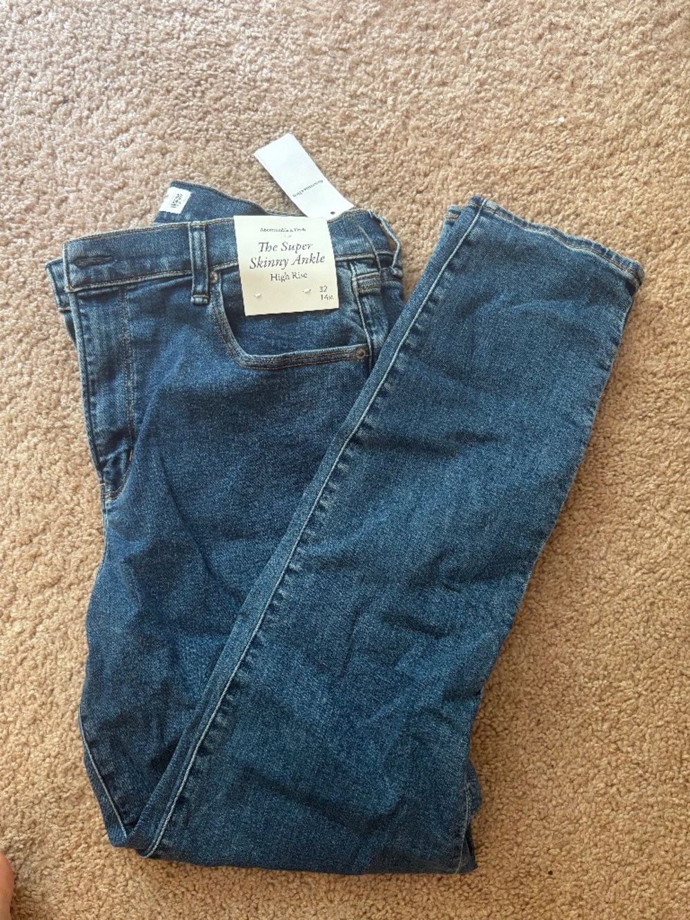 Abercrombie NWT The Super Skinny Ankle High Rise Jeans Size 32/14